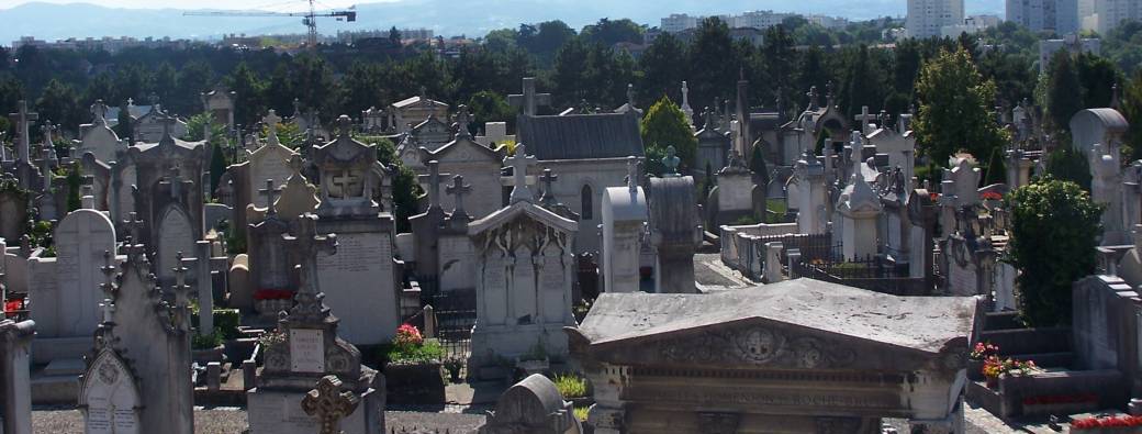 Le cimetière de Loyasse avec Marine