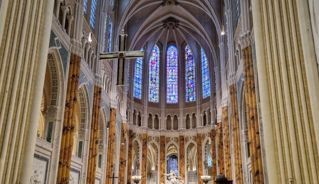 Ma cathédrale de Chartres dans le détail