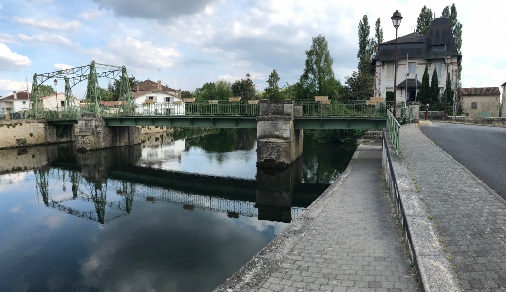MAGNÉ, la ville typique du Marais poitevin 