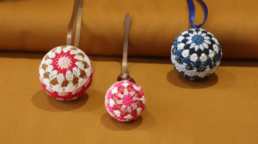 MAKE | CROCHET Boules de Noël