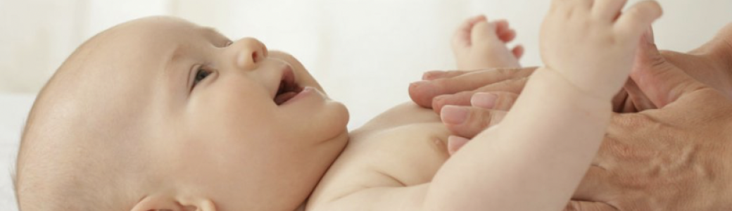 Massage bébé collectif