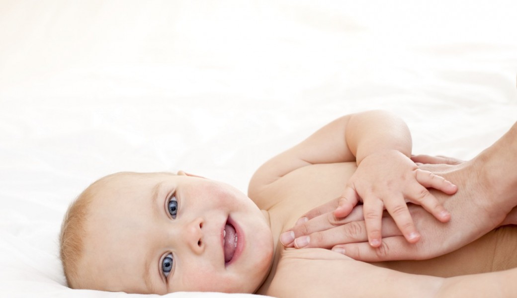 Massage bébé - corps entier 
