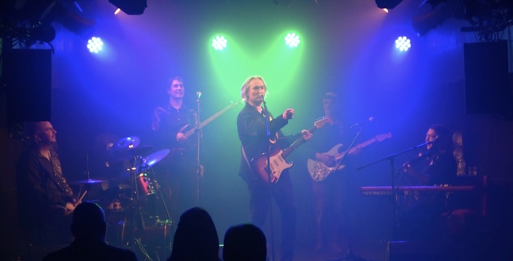 Mathias G - Chansons en un seul jet à partir de vos sujets