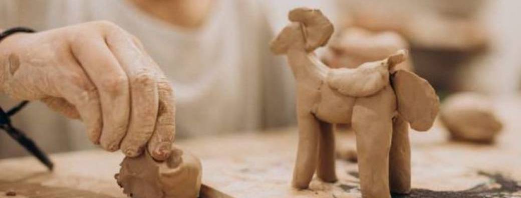 Modelage d’argile animaux 