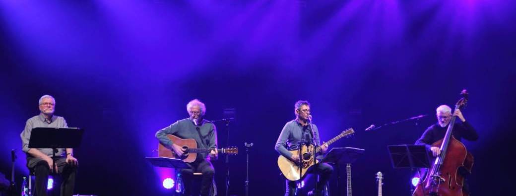  " Les cousins d'abord " chantent et "disent" Georges Brassens