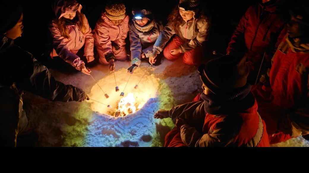 Nocturne raquettes Guimauves sur le feu La Féclaz