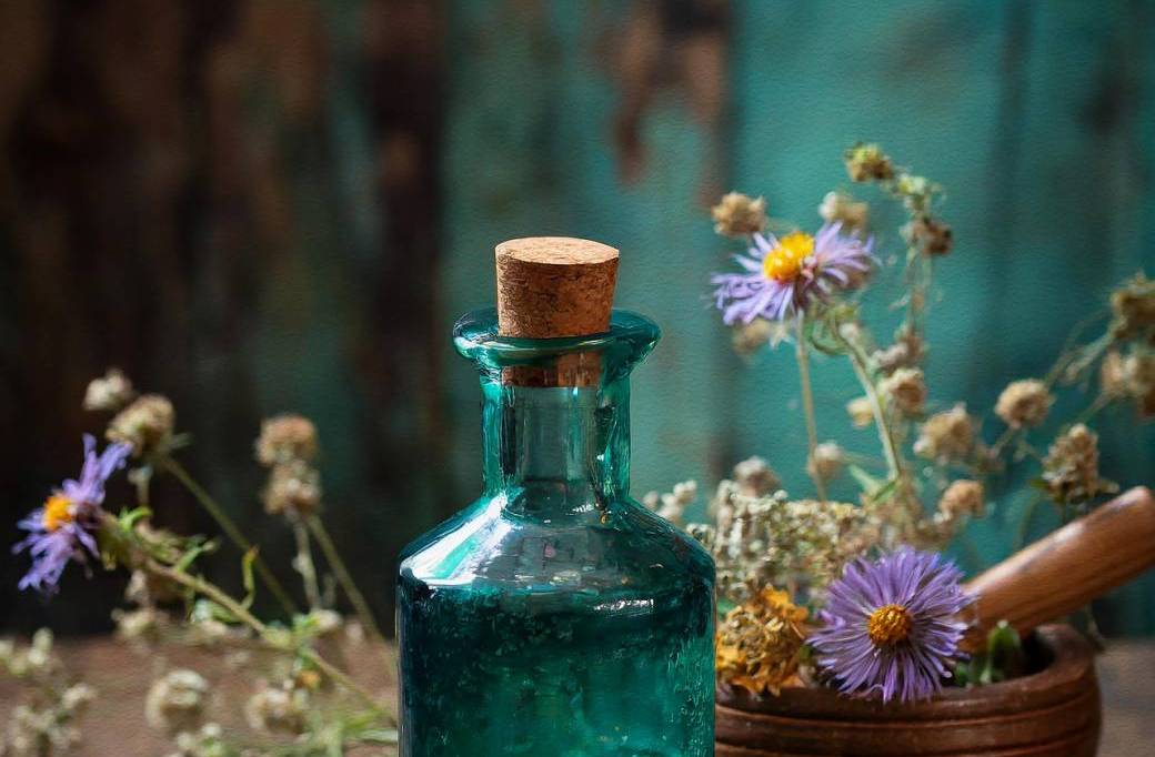 Offre du moment - Massage ayurvédique à l'huile de lotus bleu (1h30) + 1 spray aurique offert