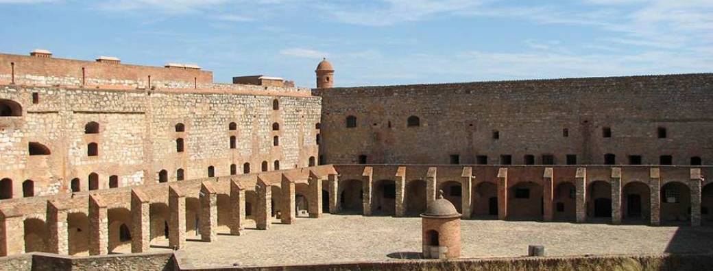 Pass Fontfroide - Forteresse de Salses