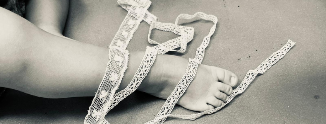 Performance dansée et contée : À un fil