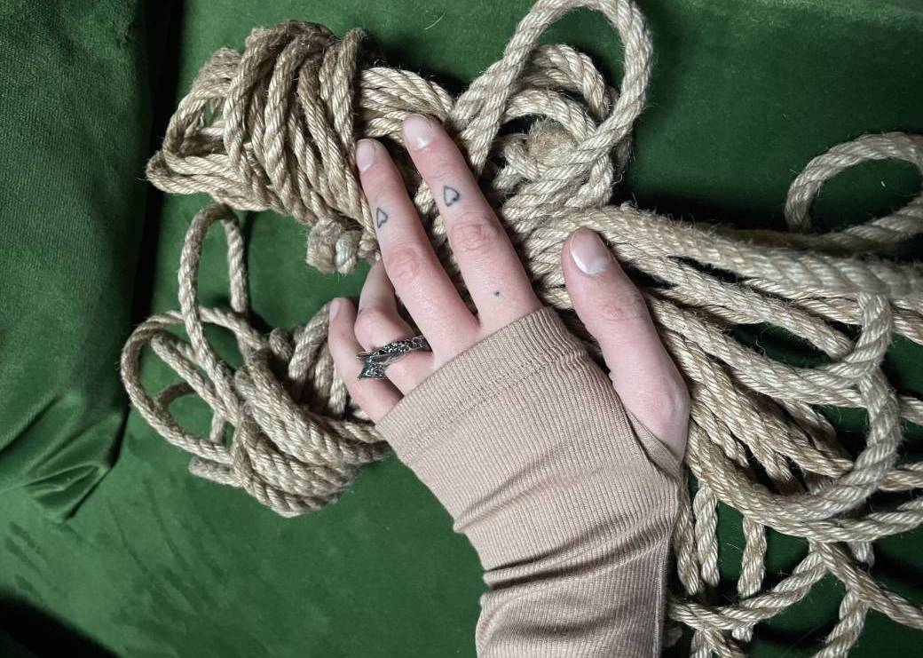 Performance Shibari au Serpent a Plume