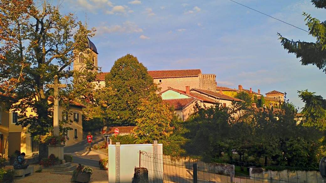 Pérouges dans l'Ain avec Marine