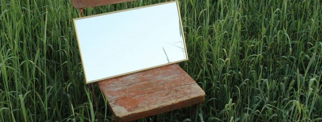 Photolangage : derrière le miroir