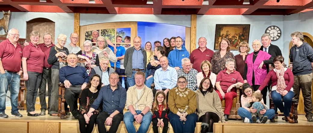 HOLLYWOOD ÙFF'M STARNEBARRI