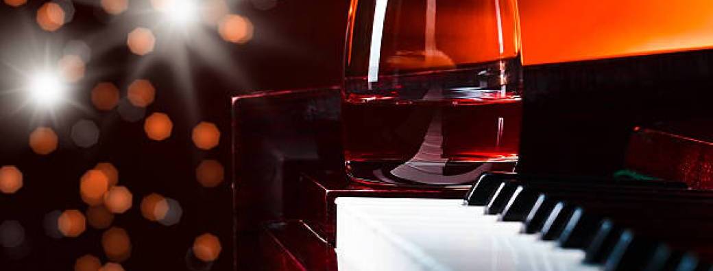 Piano-bar