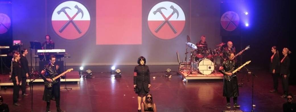 PIG FLIGHT plays THE WALL