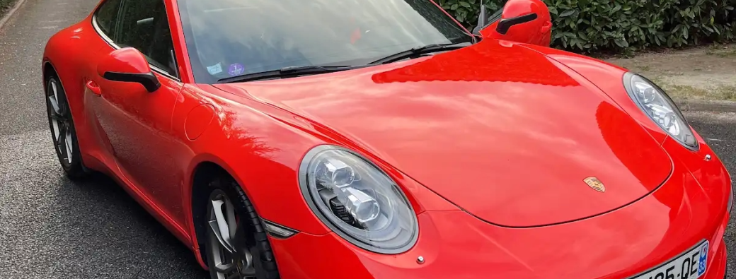 Porsche 911 991.2 rouge