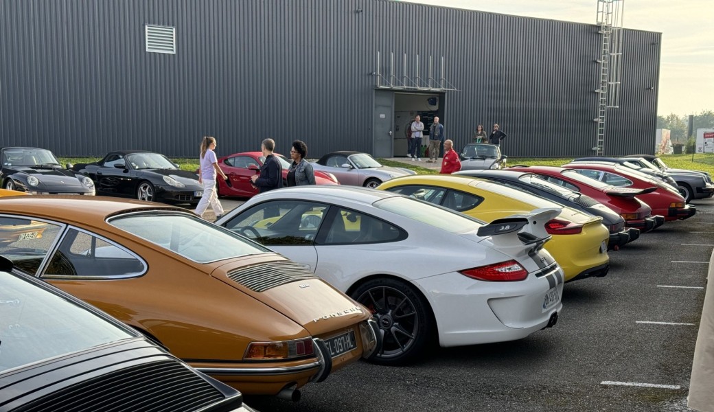 Portes Ouvertes Porsche d'hier et d'aujourd'hui chez Art Restoration