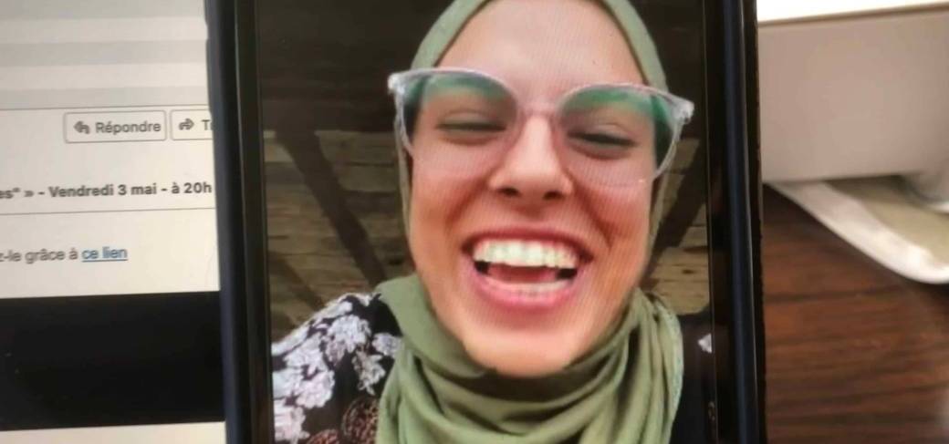 PUT YOUR SOUL ON YOUR HAND AND WALK PUT YOUR SOUL ON YOUR HAND AND WALK