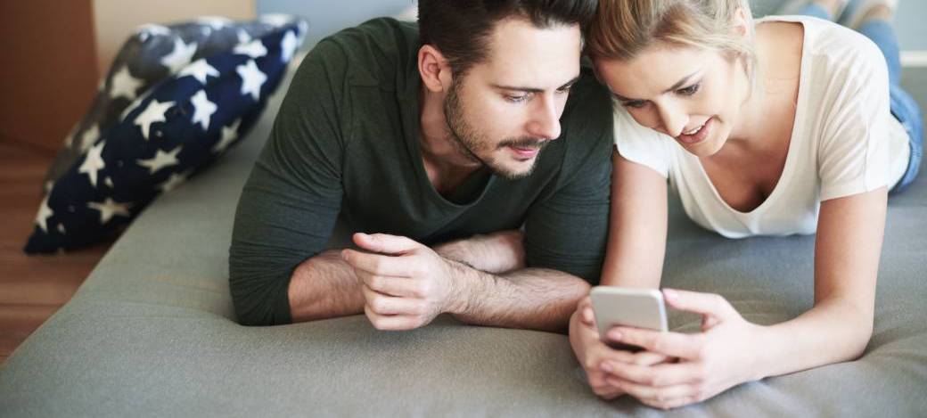Qu'est-ce que le numérique a changé dans nos vies de couple? Qu'est-ce que le numérique a changé dans nos vies de couple?