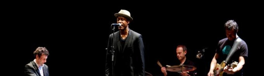 RENAUD PALISSEAUX INVITE ALLEN HOIST - TRIBUTE TO AL JARREAU - Renaud Palisseaux/Allen Hoist/Philipp