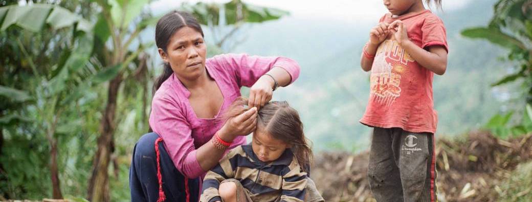 Rencontre avec Adrien Viel : Photographe de l'exposition "Regards sur les Chepang du Népal"