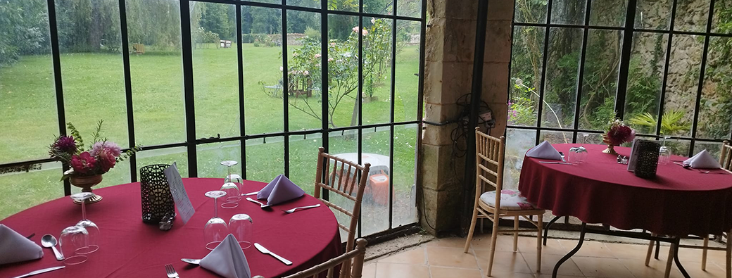 Repas dans le restaurant