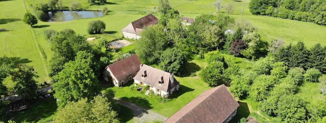 Retraite Yoga Iyengar & Yoga Aérien en Dordogne