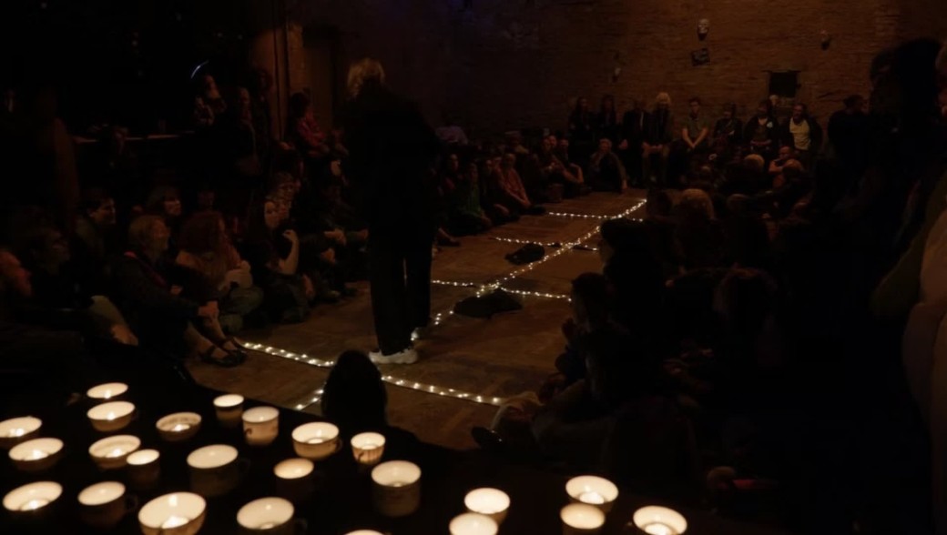 Soirée théâtre spéciale Halloween : Micromortem - Petite cérémonie pour voix collective 