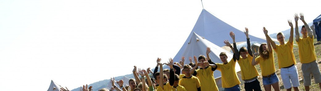 Soutenez la Pastorale des Jeunes Soutenez la Pastorale des Jeunes