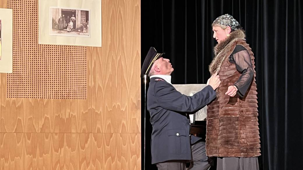 Spectacle adulte : Une demande en mariage et l'ours