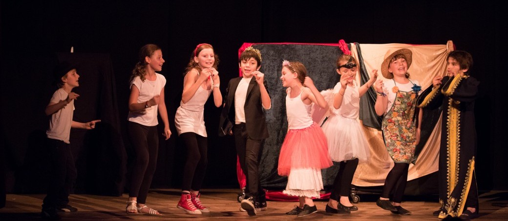SPECTACLES THEATRE 2019