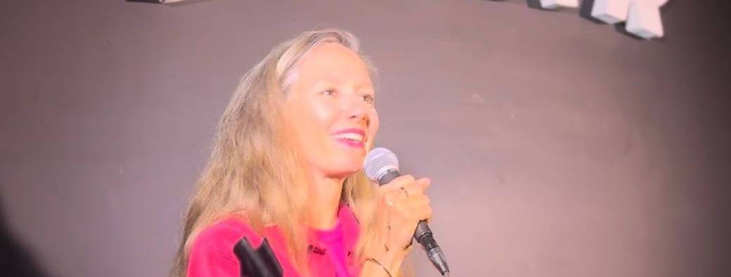 Standup English comedy club by la fourmilière Antibes 