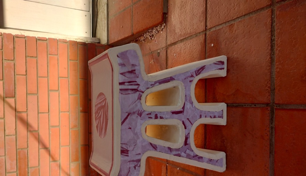 Tabouret japonais en carton 