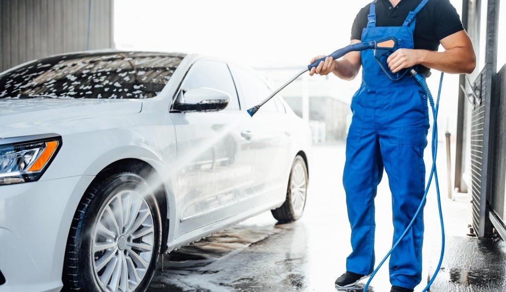 The Ultimate Guide to Quick and Easy Car Wash Services in UAE