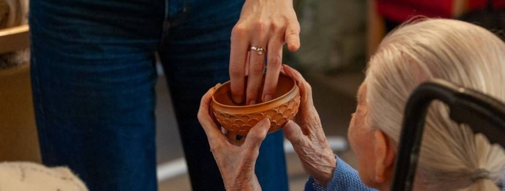 Toucher l'histoire : l'archéologie s'invite dans les Ehpad