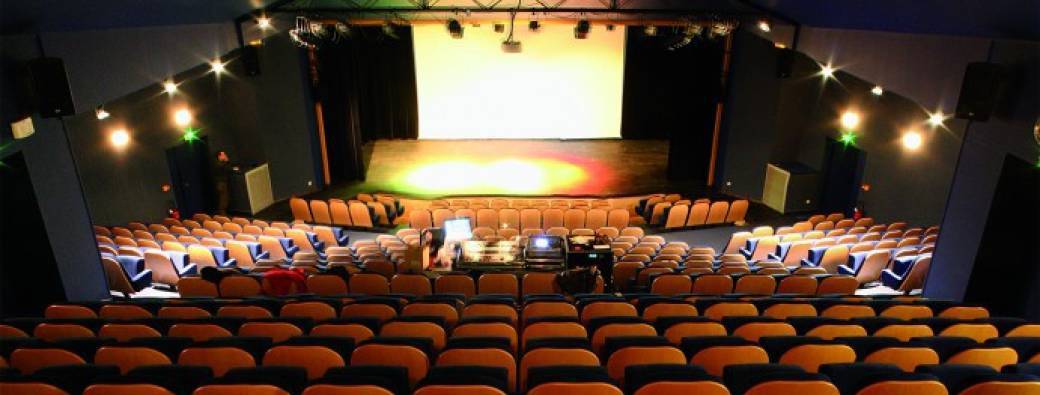 "Tout bascule" par la troupe Dun Théâtre à l'Autre