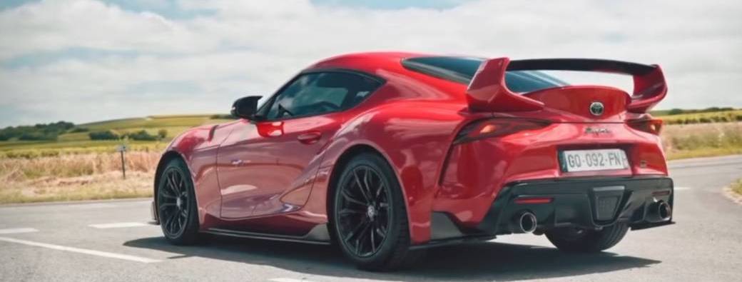 Toyota Supra GR rouge