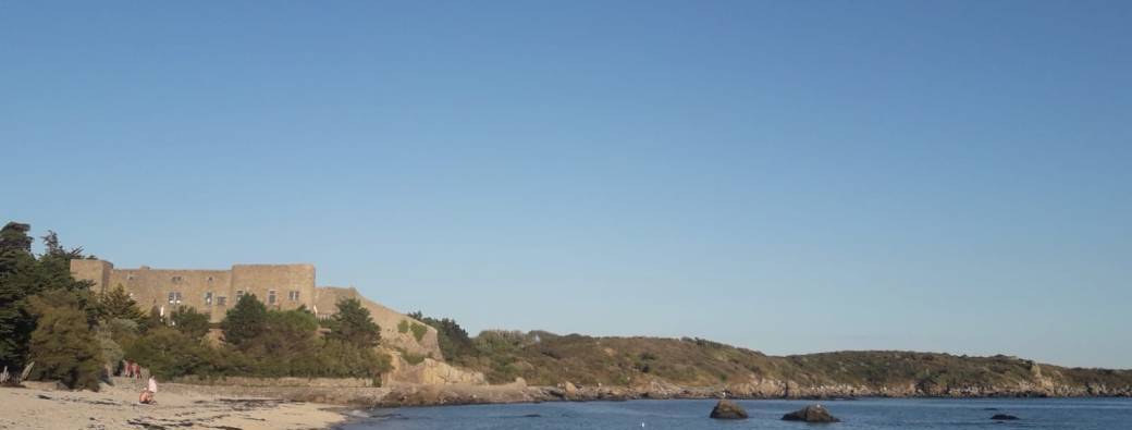 Une journée de dessin à Chausey