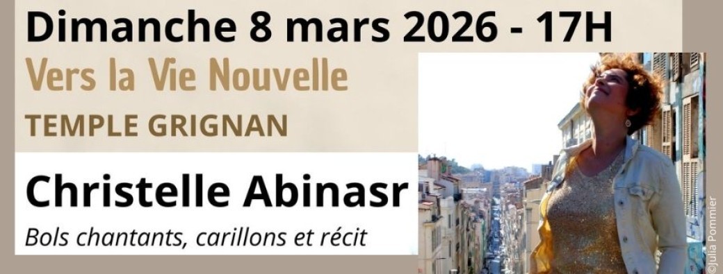  Christelle Abinasr en concert aux bols chantants, carillons et au récit
