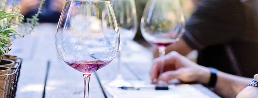 Vins & mets - Vigneron·ne·s du Forez & festival Futurs possibles 2024