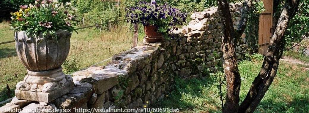 Visio-conférence  : l'architecture minérale au jardin : Mur en pierres sèches et poussier calcaire