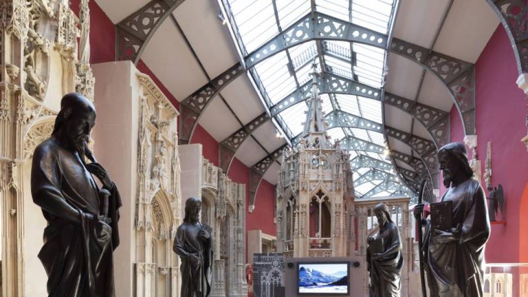 Visite de l'exposition "Notre-Dame de Paris. Des bâtisseurs aux restaurateurs"