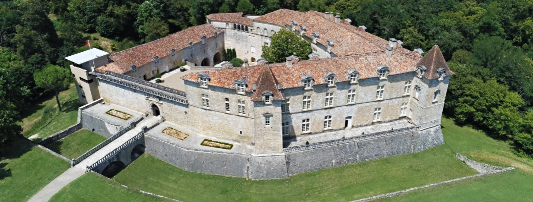 Visite du Château Royal de Cazeneuve en 2026