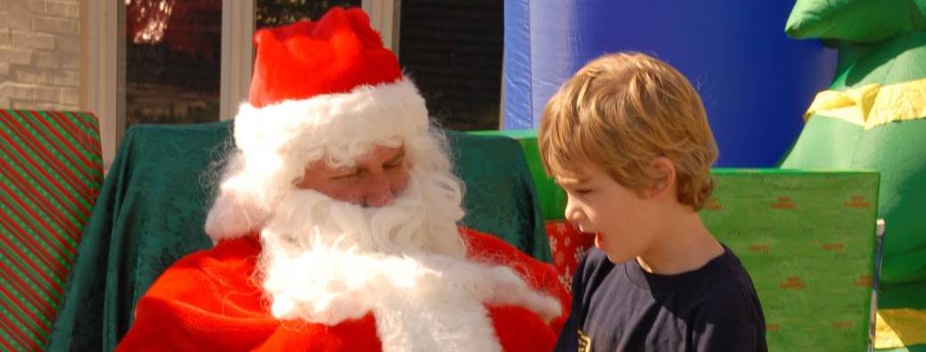 Visite du Père Noël à la Halle Flachat