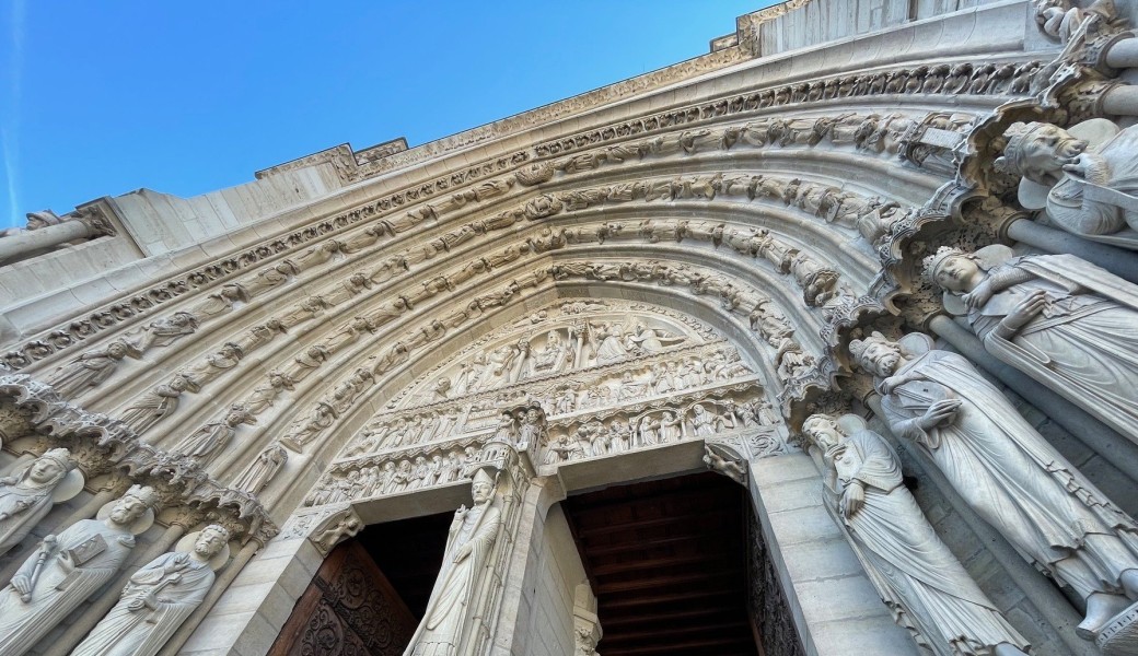 Visite Guidée de l'intérieur de Notre-Dame de Paris avec guide agrée