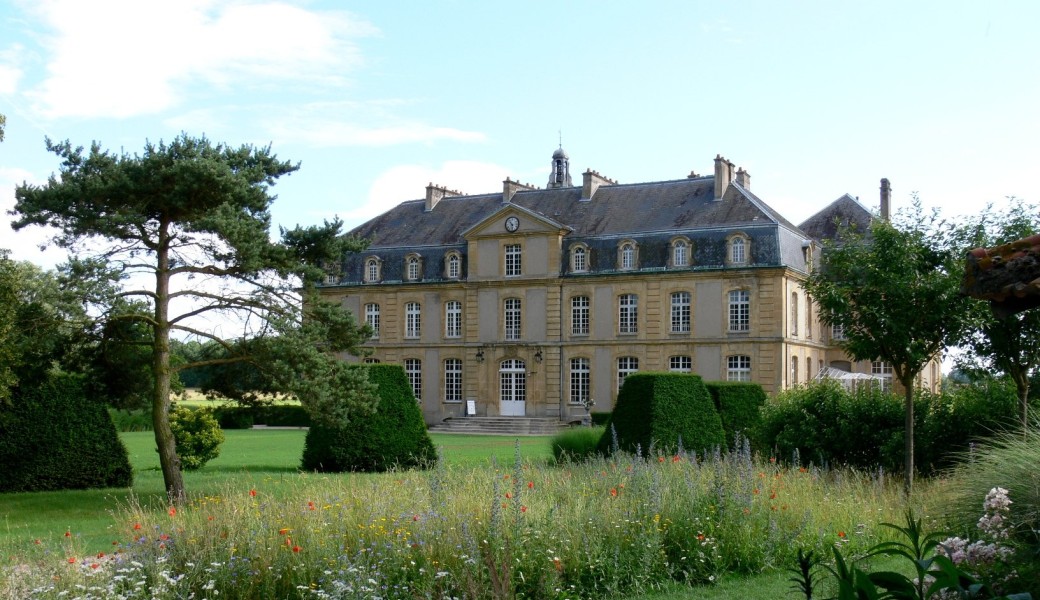 Visite guidée des jardins, dépendances et salons classés du château