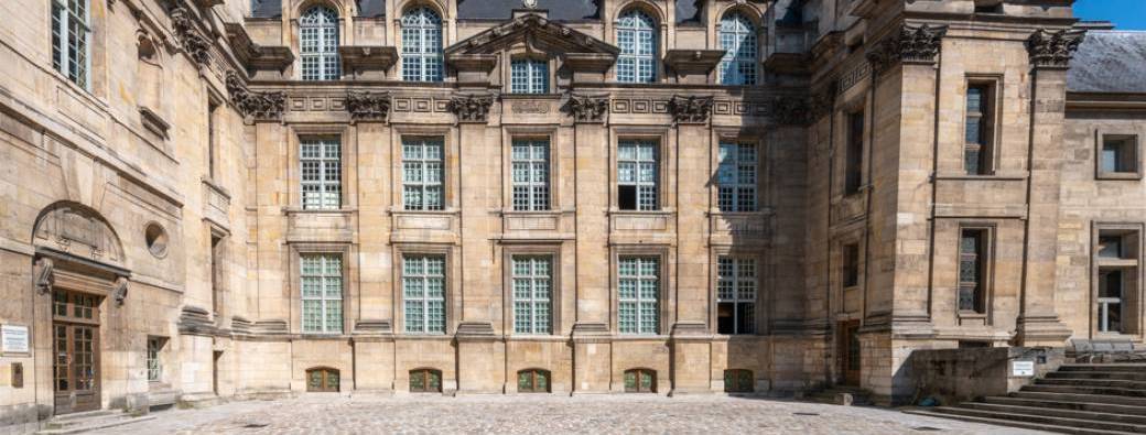 Visites de la bibliothèque historique