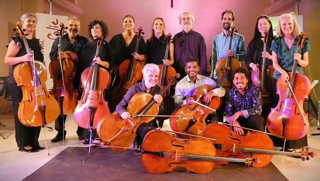 Voyage en douze violoncelles