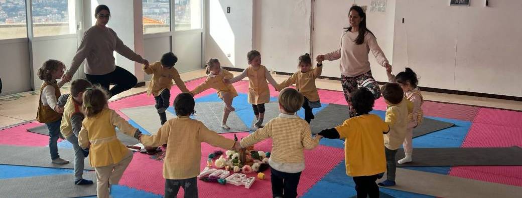Yoga à Falicon - Découverte Baby Yoga 2 à 5 ans - Enfants ou parents enfants 