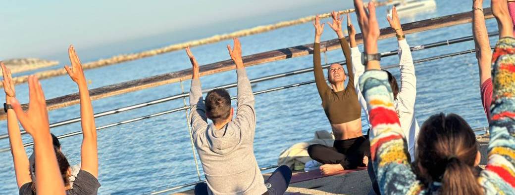 Cours de Yoga face à la mer - Marseille
